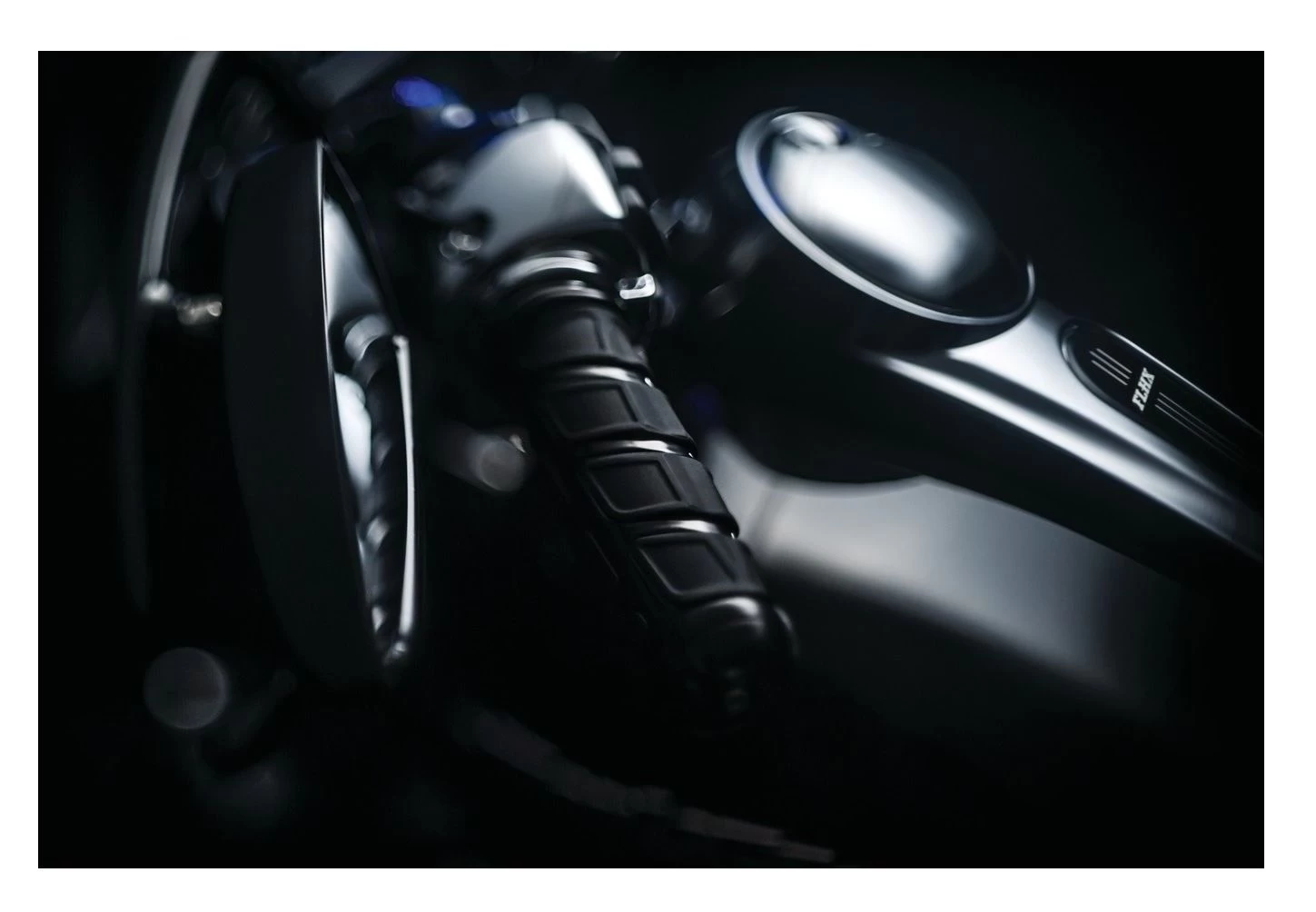 Kuryakyn Kinetic Universal 1" Grips - Image 7