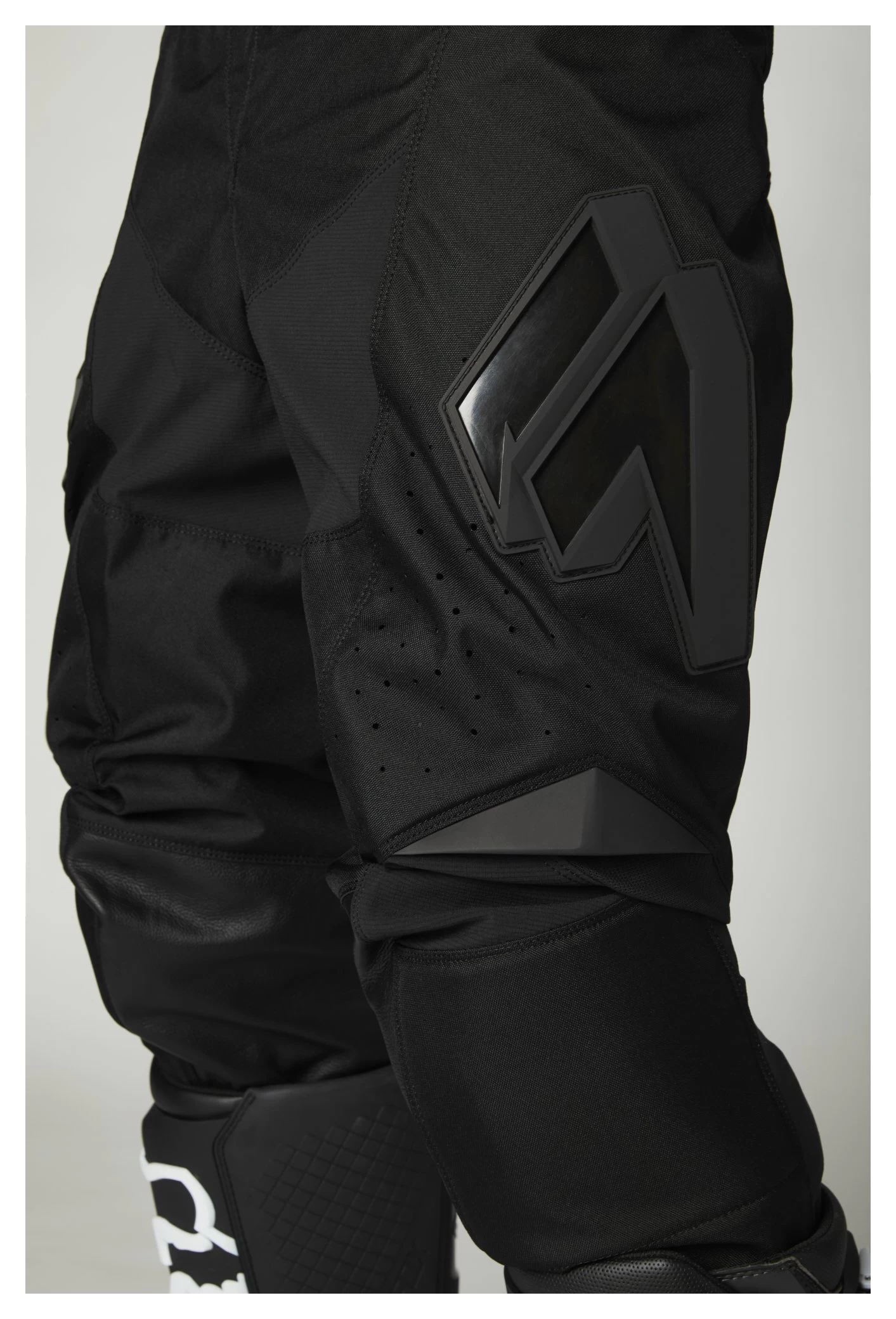 Shift Whit3 Label Race Blak Pants - Image 4